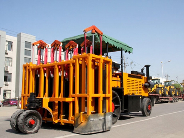 多錘頭破碎機(jī)TR400